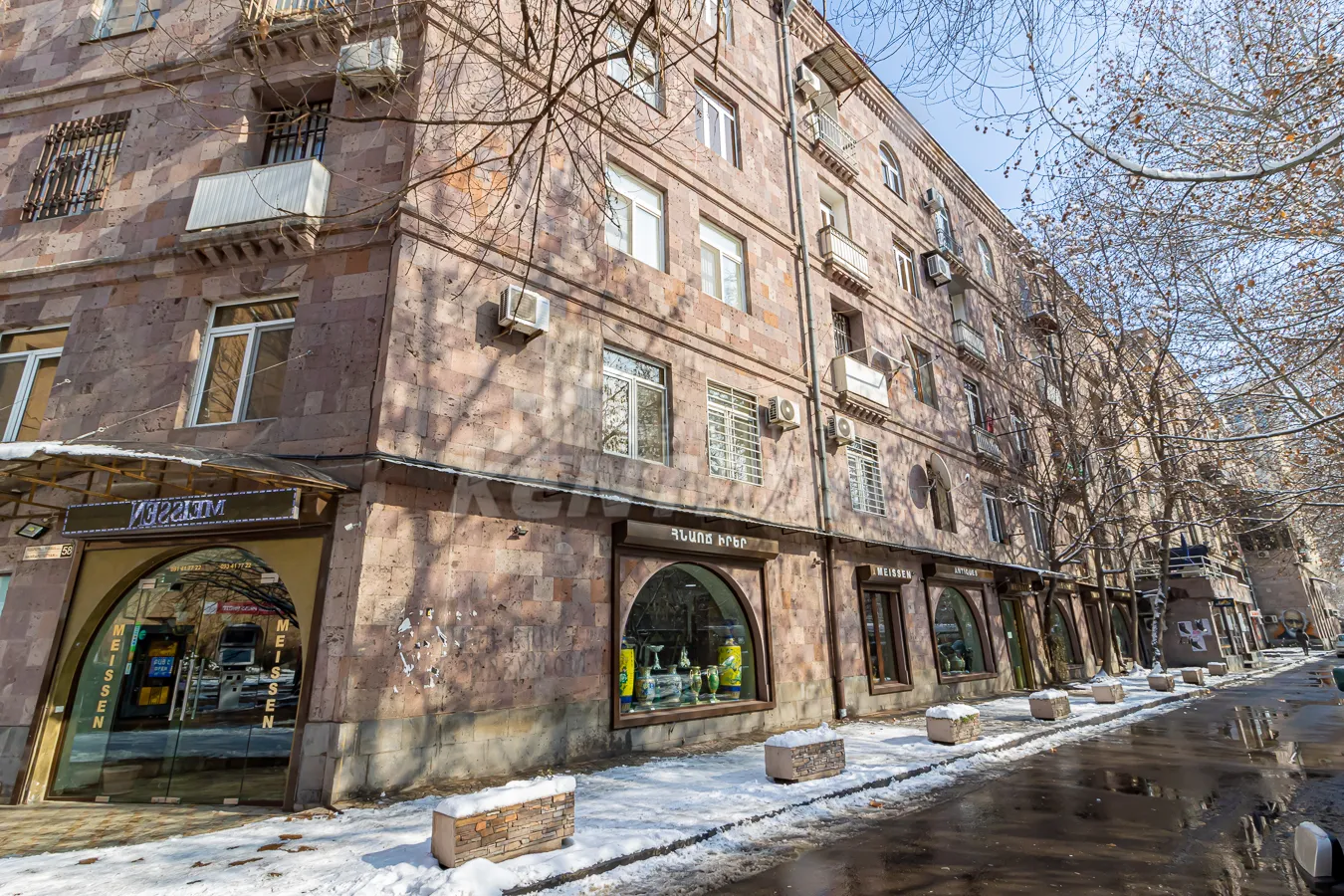 7 սենյականոց կոմերցիոն տարածքի Վարձակալություն Կենտրոն, Հանրապետության